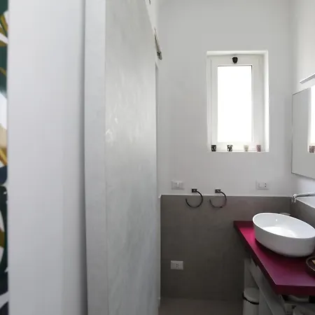 Sudanoi Apartman Bari